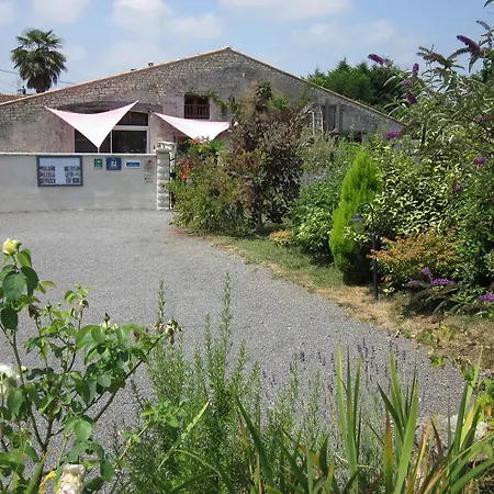 Holiday home Les Du Veau D'or